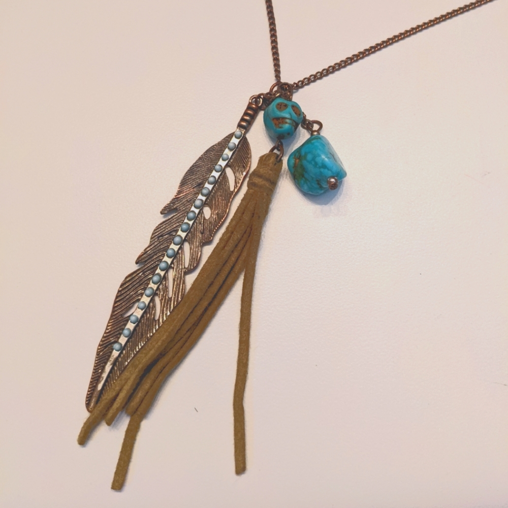 Long Teal/Green accent necklace